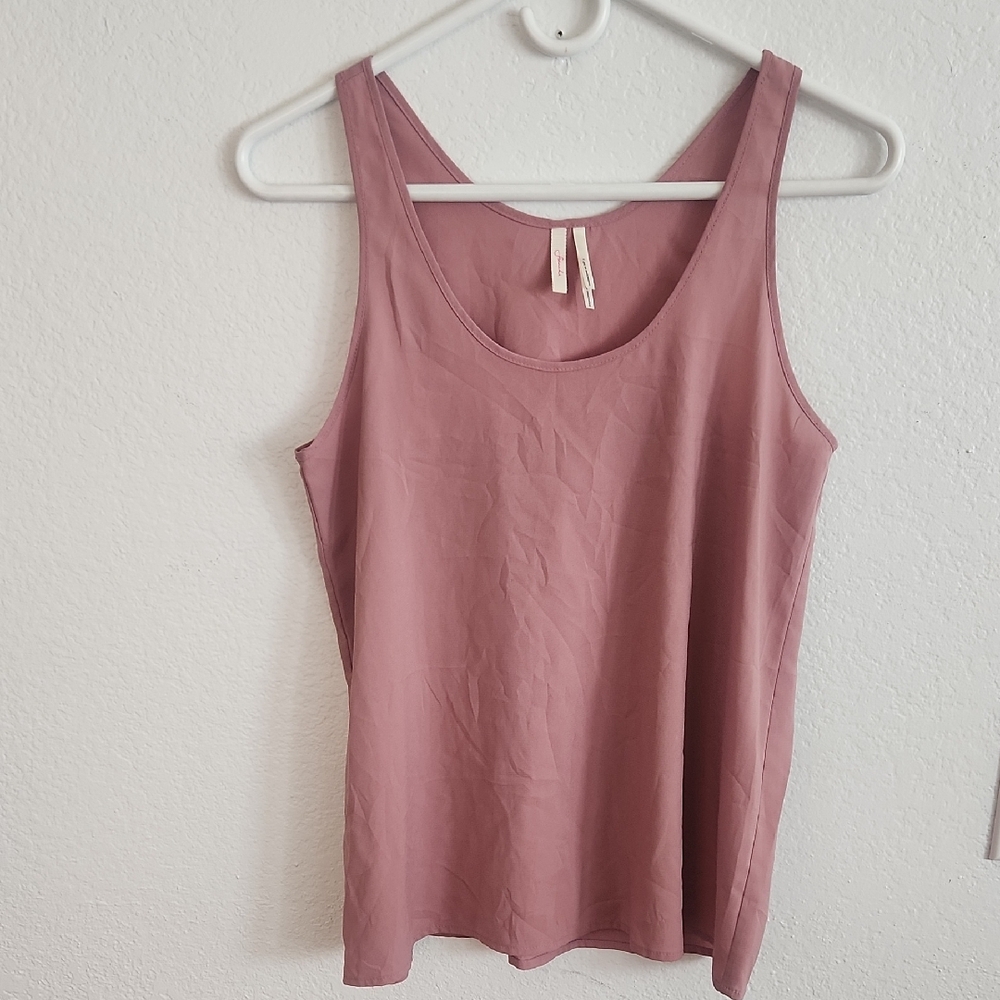 Pink scoop neck tank